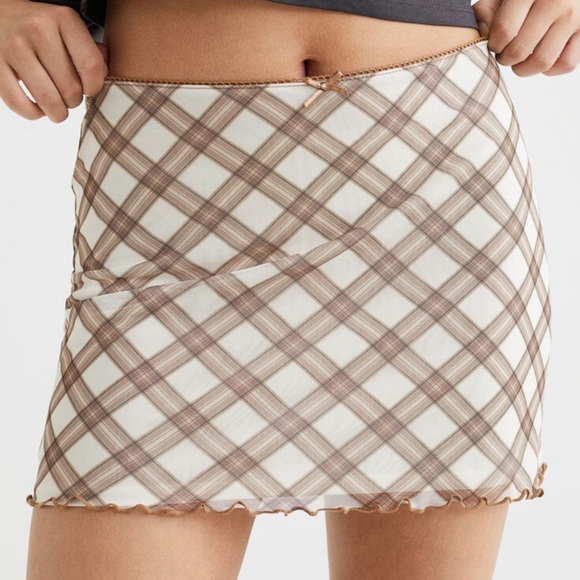 H&M Mesh Mini Skirt M Cream Brown Checked - Picture 2 of 7